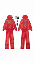 Conjunto gráfico rojo | sudadera y pantalón, fotografía del artículo proporcionada por la tienda